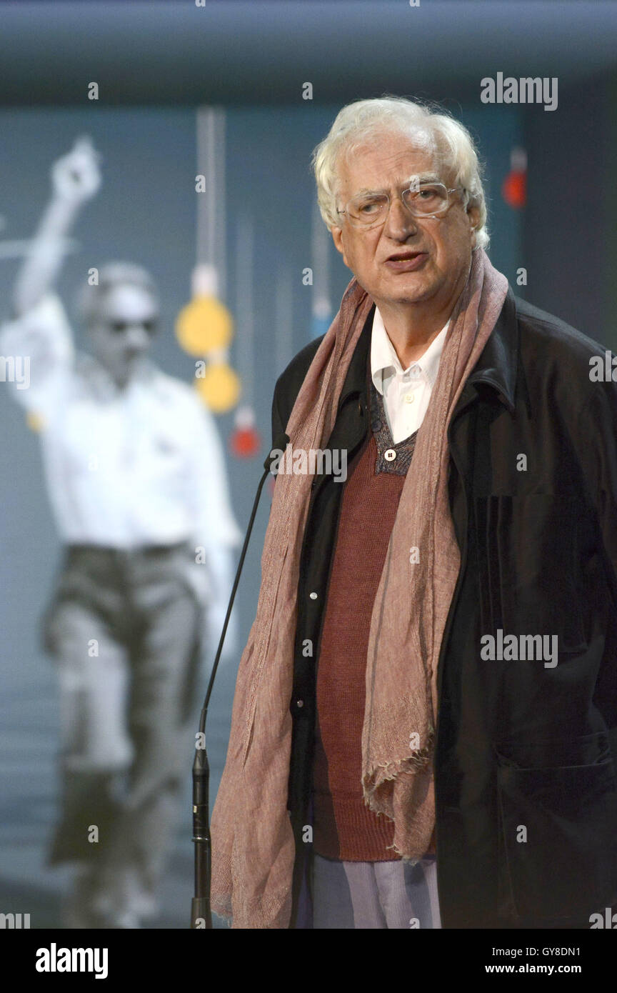 San Sebastian, Spanien. 16. Sep, 2016. Bertrand Tavernier Teilnahme an der Eröffnungsgala im 64. Filmfestival San Sebastián im Kursaal am 16. September 2016 in San Sebastian, Spanien. | Nutzung weltweit Credit: Dpa/Alamy Live-Nachrichten Stockfoto