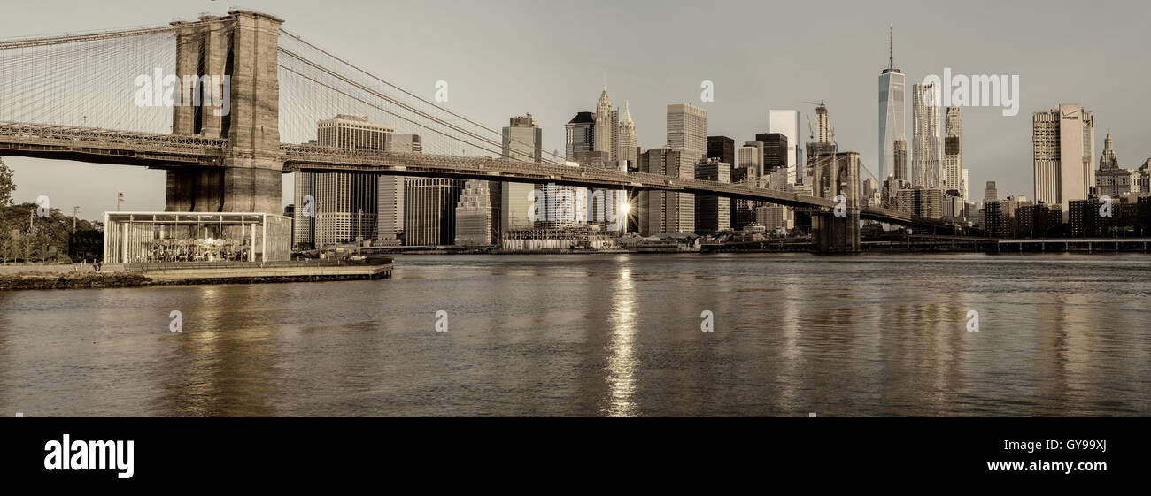Farbe waschen Skyline von New York mit der Brooklynbridge Stockfoto