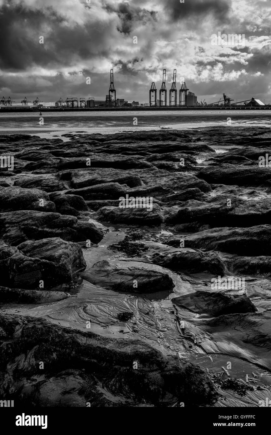 Liverpool 2 Port von New Brighton Barsch Felsen Stockfoto