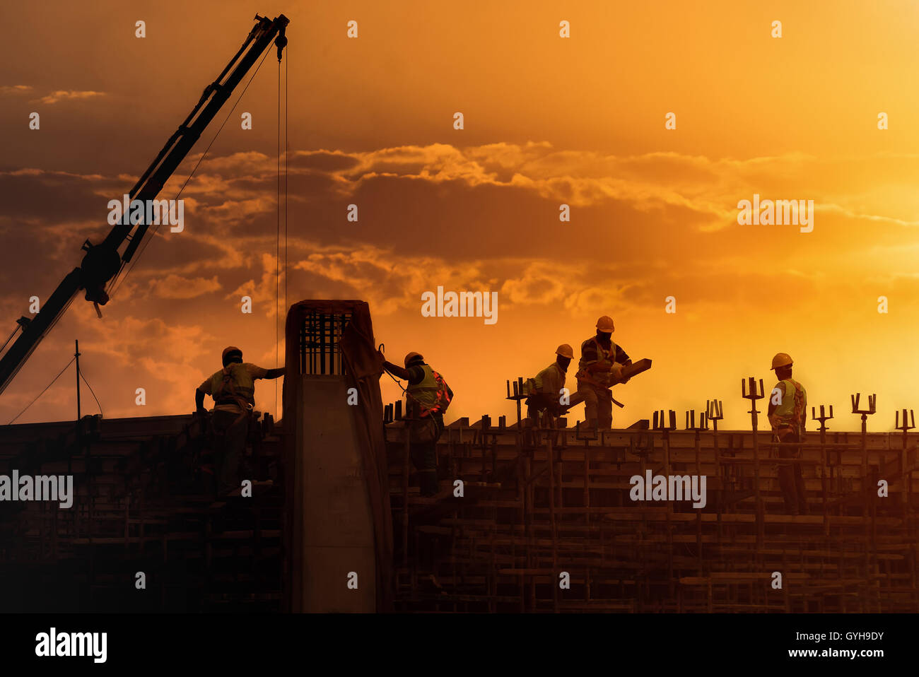 Baustelle bei Sonnenuntergang Stockfoto