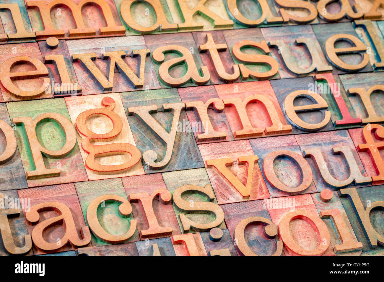 Alphabet abstrakten Hintergrund - geben Sie zufällige Buchstaben im Buchdruck Holz Druckstöcke Stockfoto