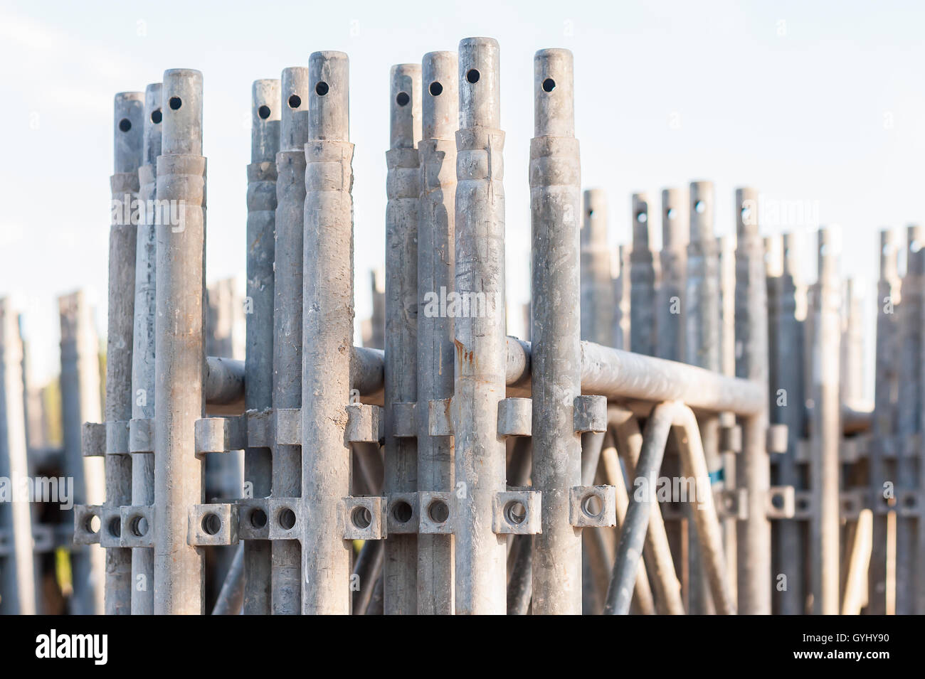 Nahaufnahme von Stack Gerüstbau Bauelemente Stockfoto
