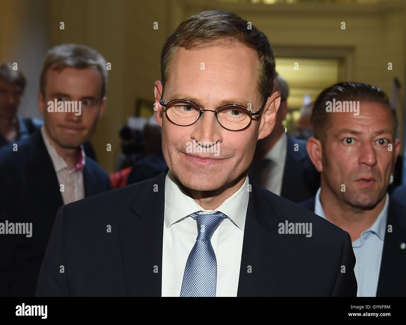 Berlin, Deutschland. 18. September 2016. Bürgermeister von Berlin und Spitzenkandidat Michael Müller (SPD) bei der Wahl im Berliner Abgeordnetenhaus in Berlin, Deutschland, 18. September 2016 abgebildet. Foto: BRITTA PEDERSEN/DPA/Alamy Live-Nachrichten Stockfoto