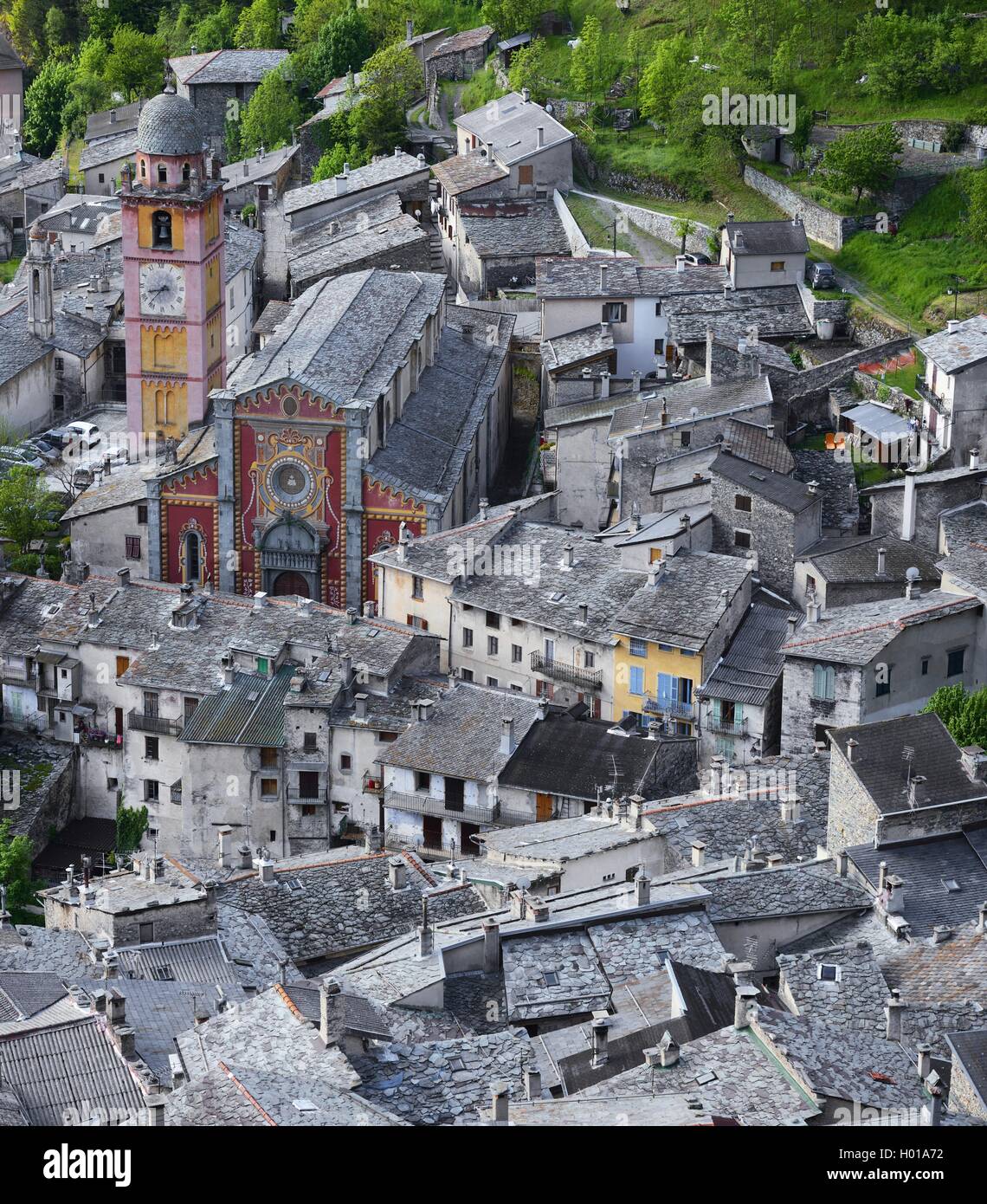 Altstadt mit alten Kathedrale CollÚgiale Notre-Dame-de-l'Assomption, Frankreich, Alpes Maritimes, Tende Stockfoto