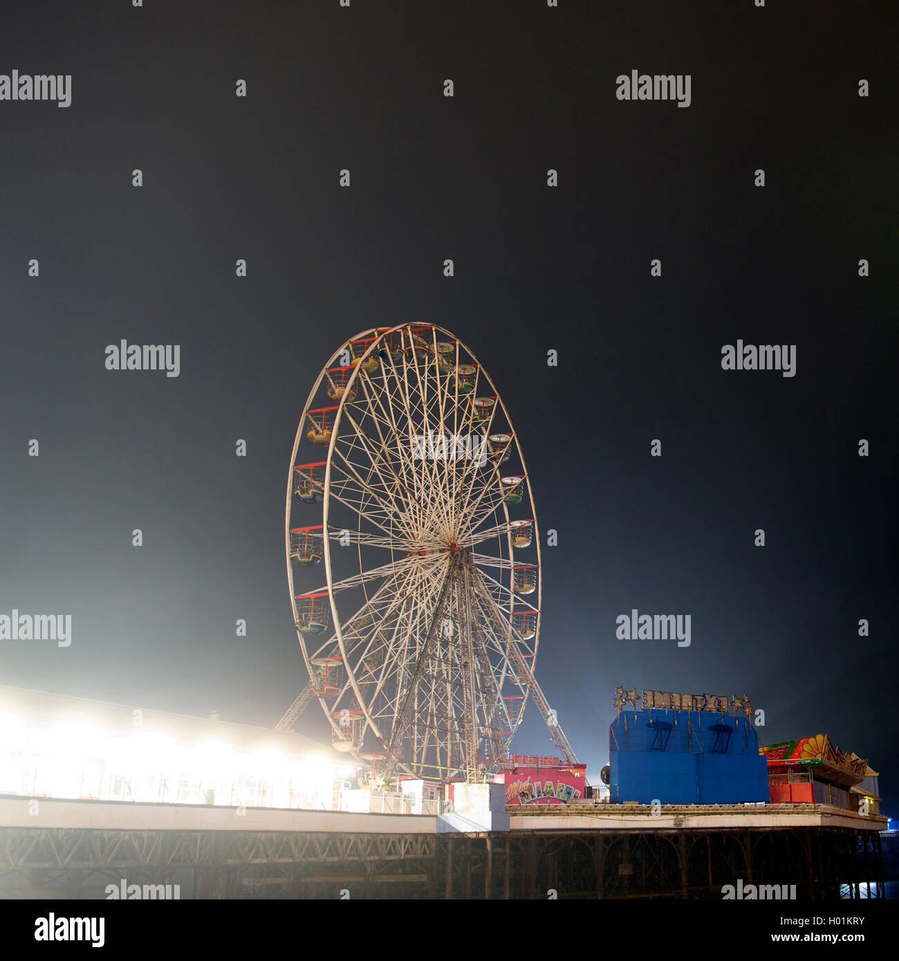 Riesenrad am zentralen Pier Blackpool Stockfoto