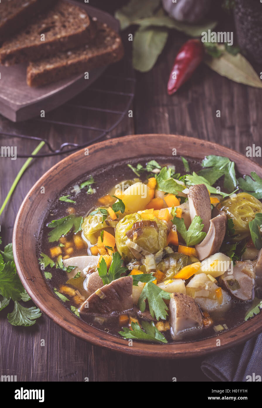 Schwammerl ragout -Fotos und -Bildmaterial in hoher Auflösung – Alamy