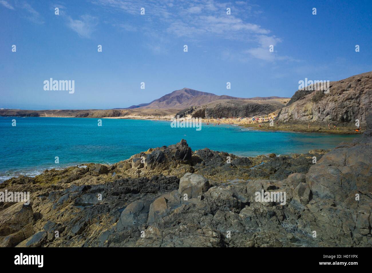 Blick auf Papagayo-Strand von der Küste Playa Blana, Lanzarote, Kanarische Inseln, Spanien Stockfoto