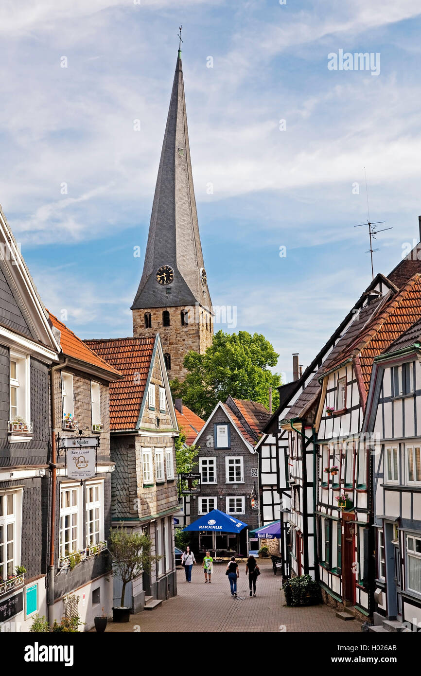 Altstadt mit evangelischer kirche st georg -Fotos und -Bildmaterial in ...