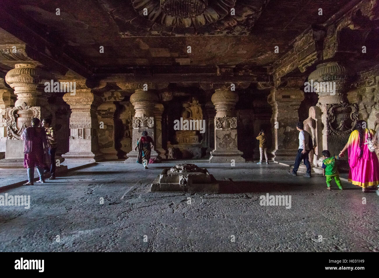 ELLORA, Indien - 14. Januar 2015: Ellora Höhlen ist eine archäologische Stätte in der Nähe von Stadt von Aurangabad. Bekannt für sein Denkmal Stockfoto