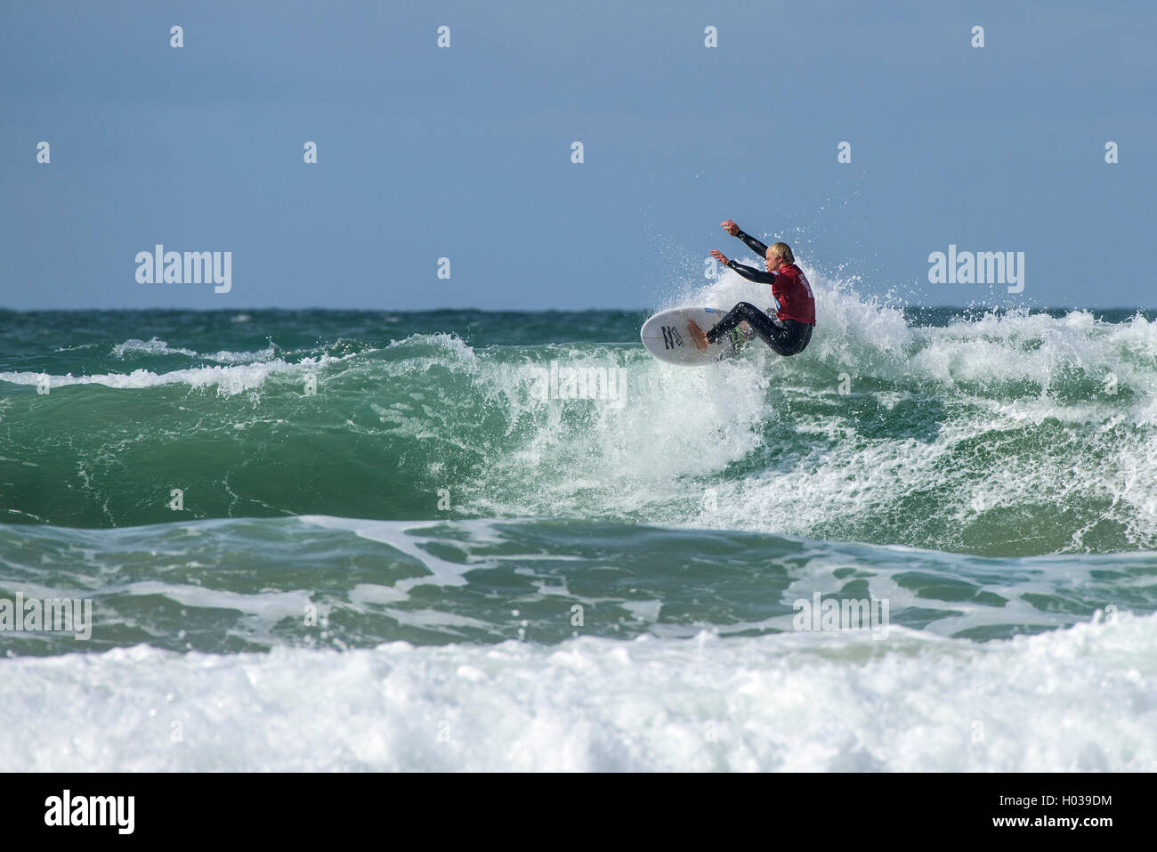 Das Surfen GB Vereine Inter Surfwettbewerb am Fistral in Newquay Stockfoto