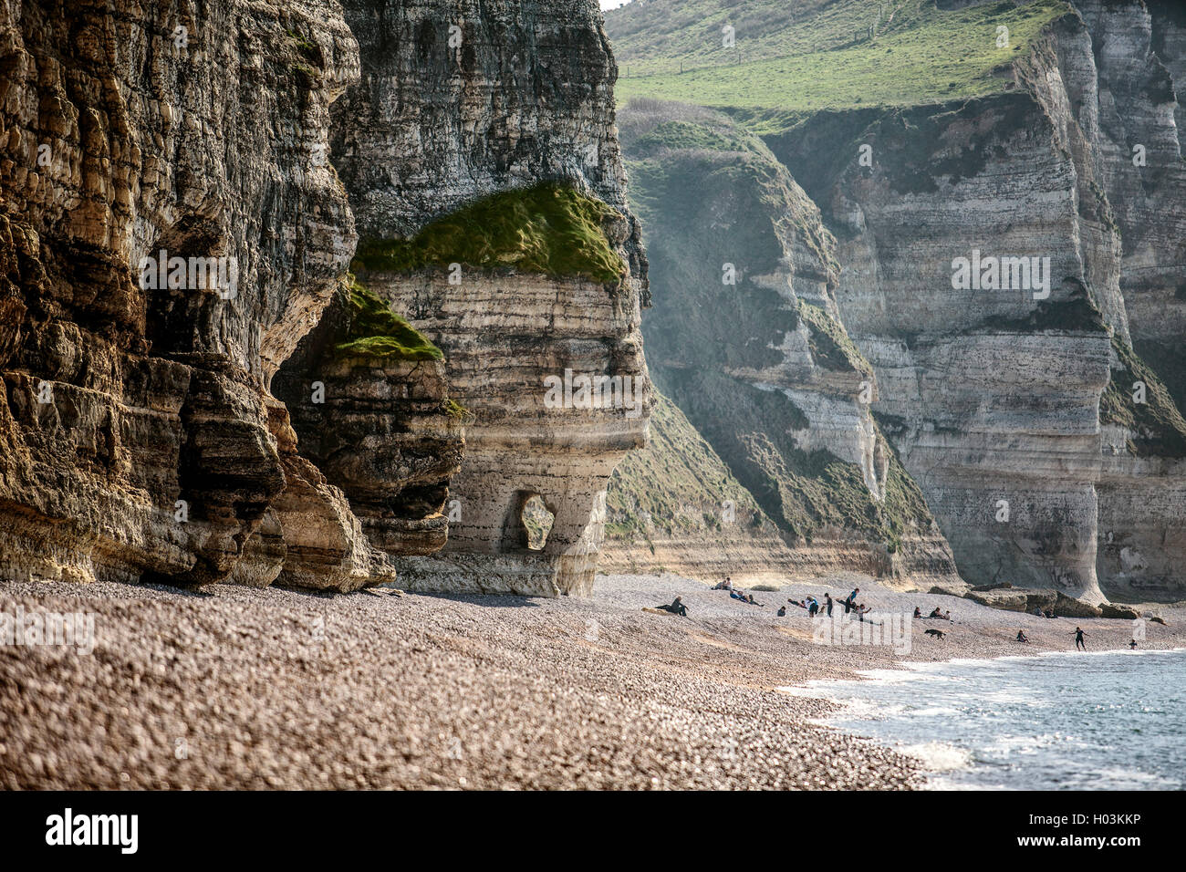 Französische Küste mit Steilklippen in Normandie Frankreich in der Nähe von Etretat Stockfoto