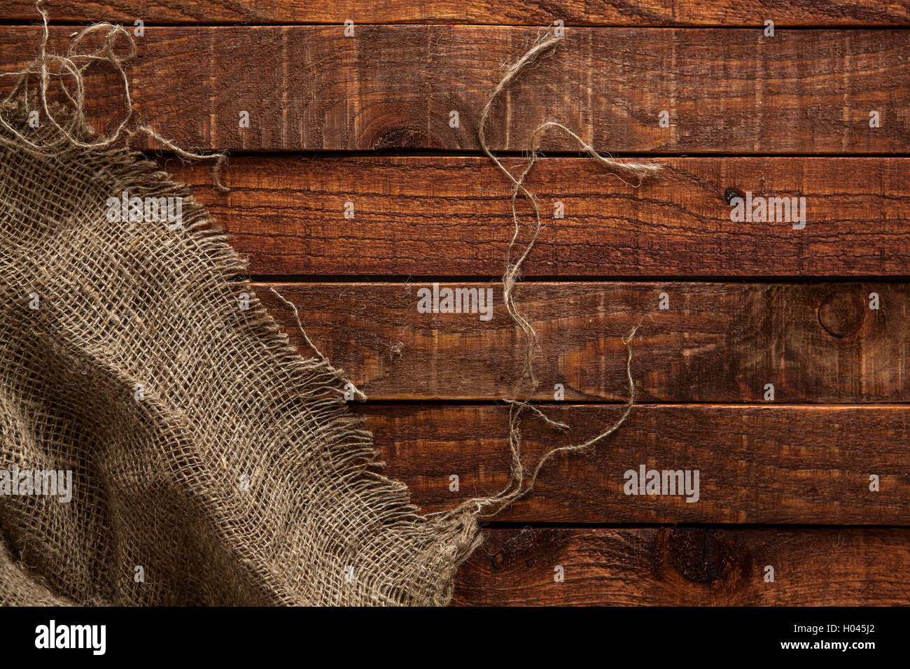 Alten hessischen Textur auf Holztisch, Ansicht von oben Stockfoto