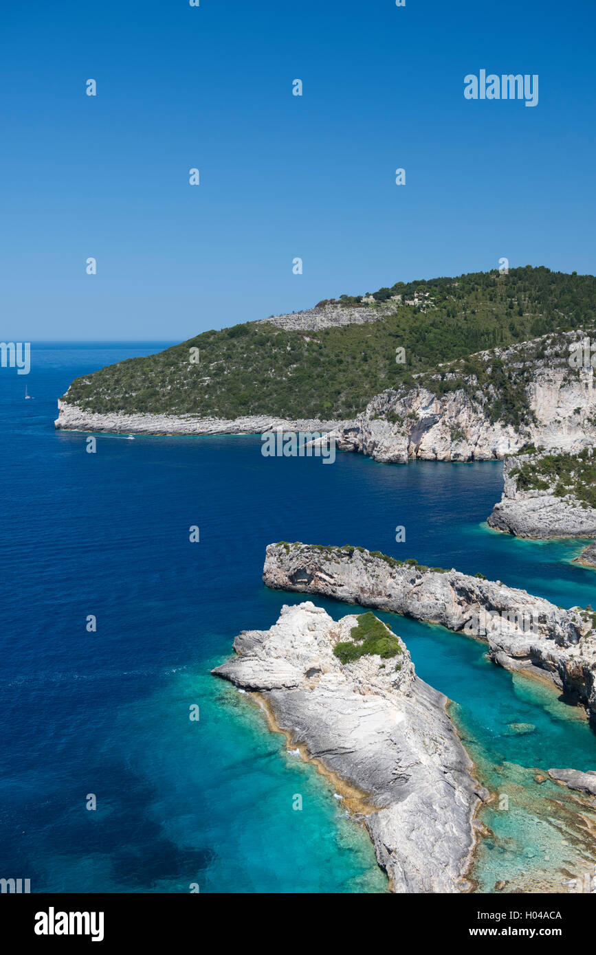 Prasses eine ungewöhnliche Kalkstein Felsformation der West Küste von Paxos, die Ionischen Inseln, die griechischen Inseln, Griechenland, Europa Stockfoto