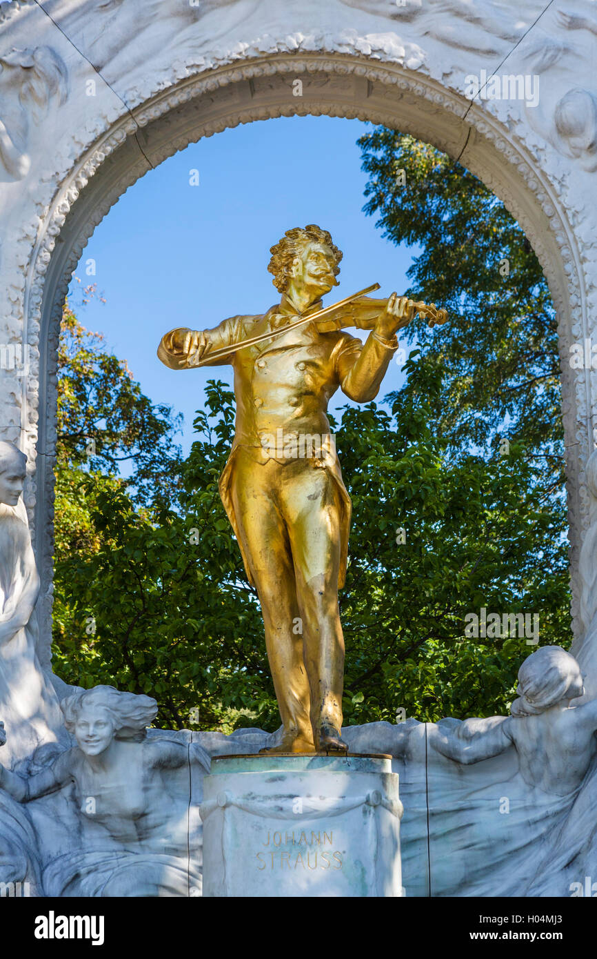 Statue von Johann Strauss II in die luxuriösten, Wien, Österreich Stockfoto