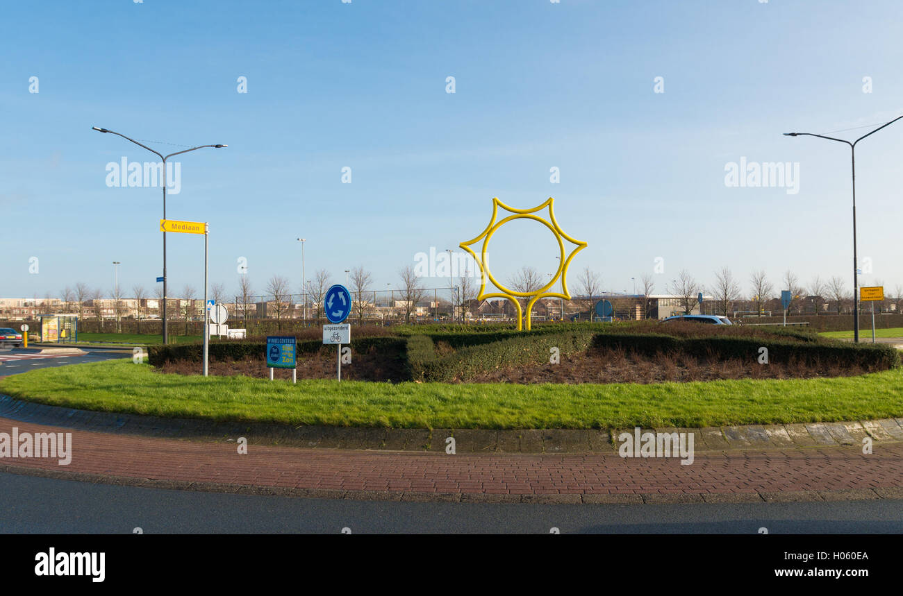 Eingang von Heerhugowaard in den Niederlanden, die Stadt der Sonne. Es ist das größte Energie neutral Wohngebiet in der Welt Stockfoto