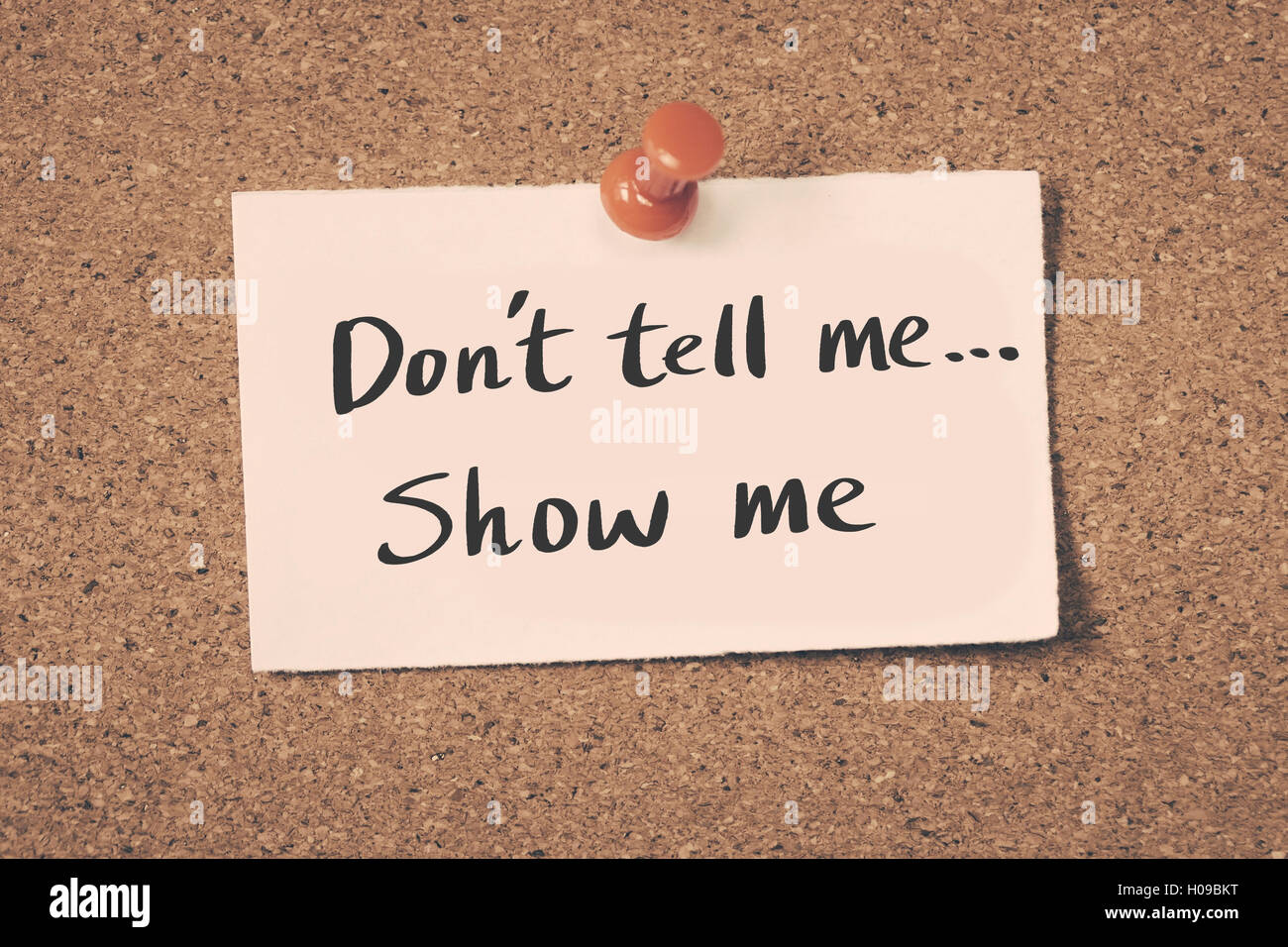 Nicht sagen Sie mir, zeigen Sie mich zu. Stockfoto