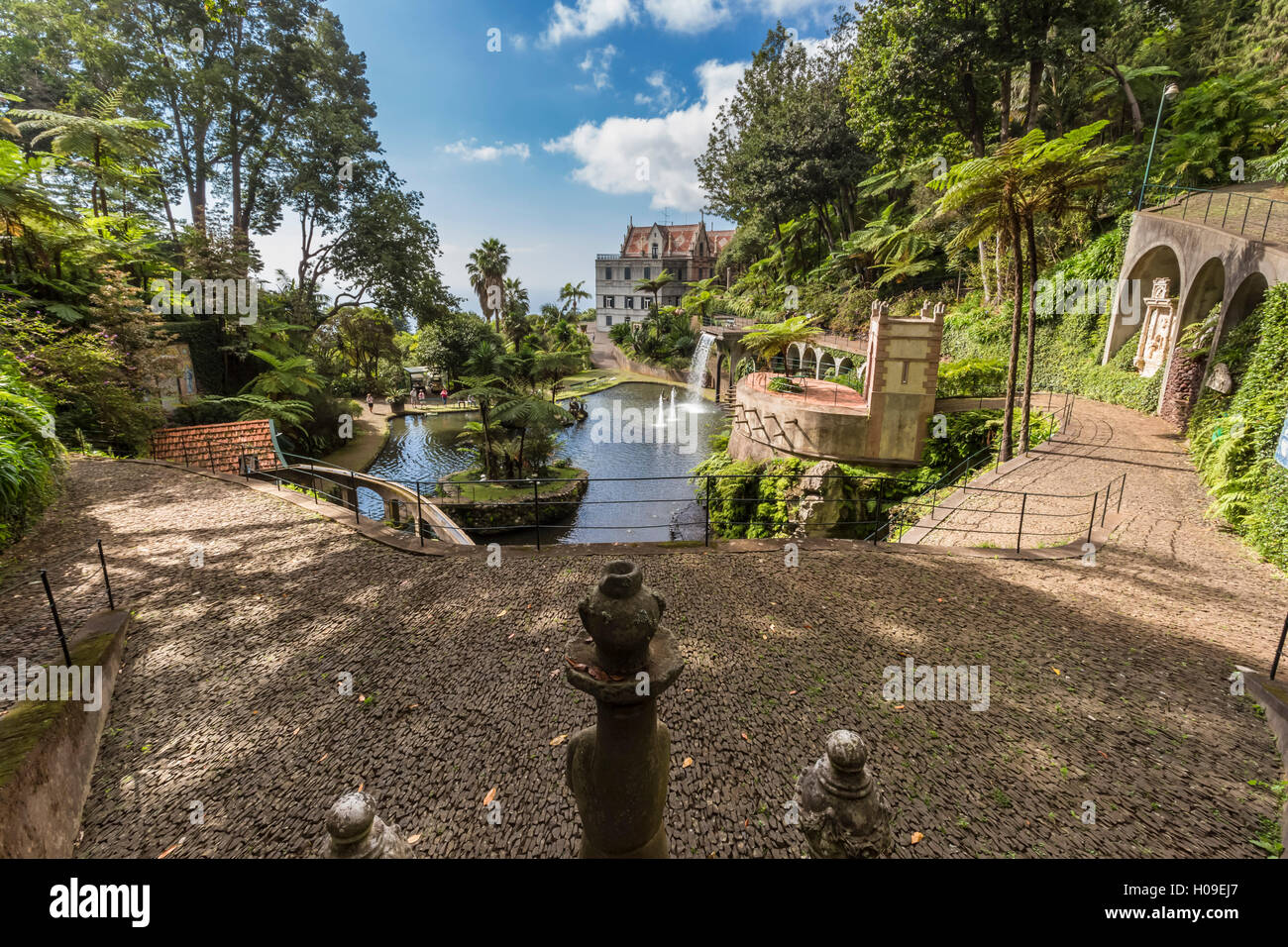 Jardim tropischer monte palast Fotos und Bildmaterial in hoher