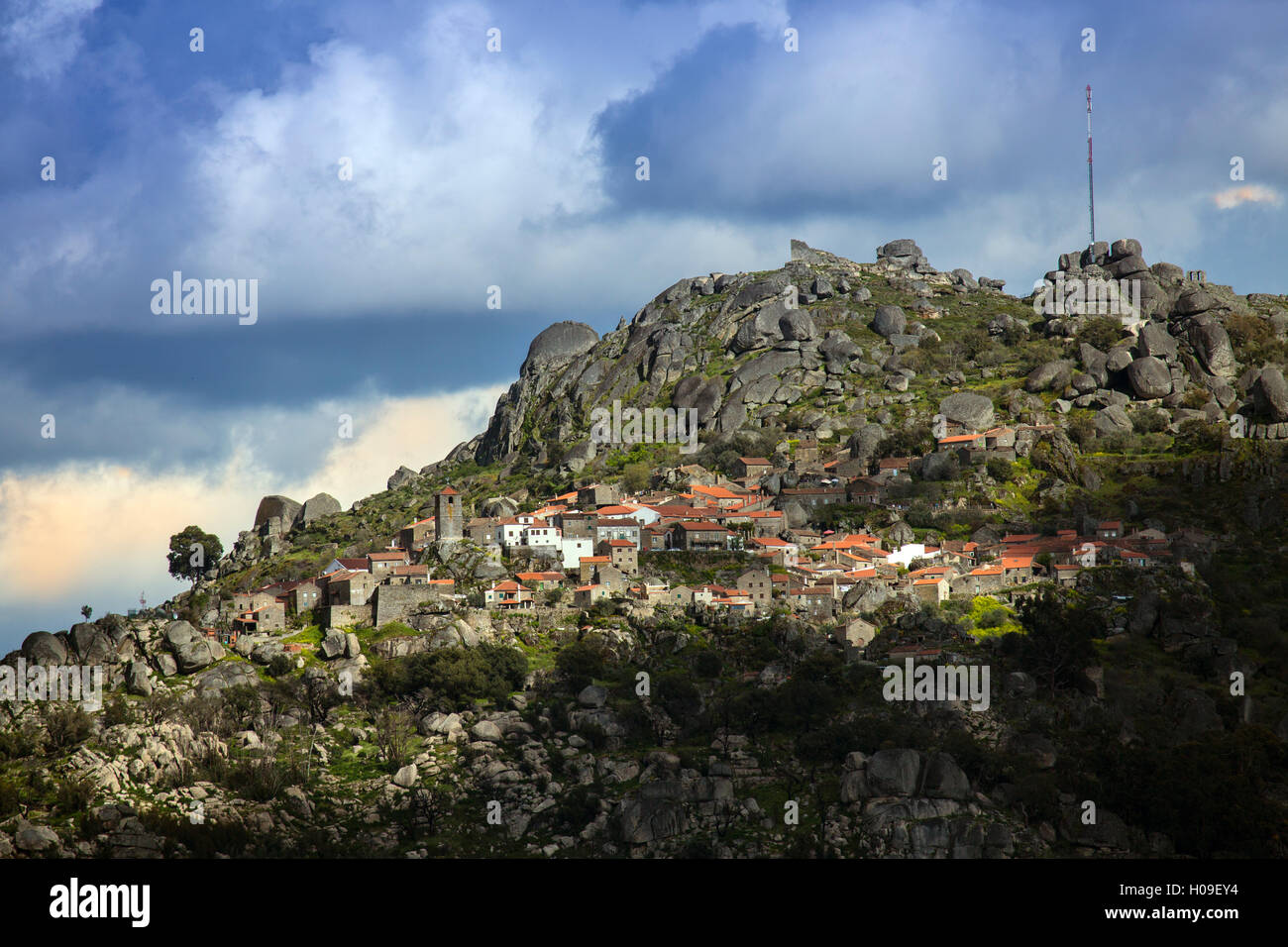 Das mittelalterliche Dorf von Monsanto in der Gemeinde Idanha-a-Nova, Monsanto, Beira, Portugal, Europa Stockfoto