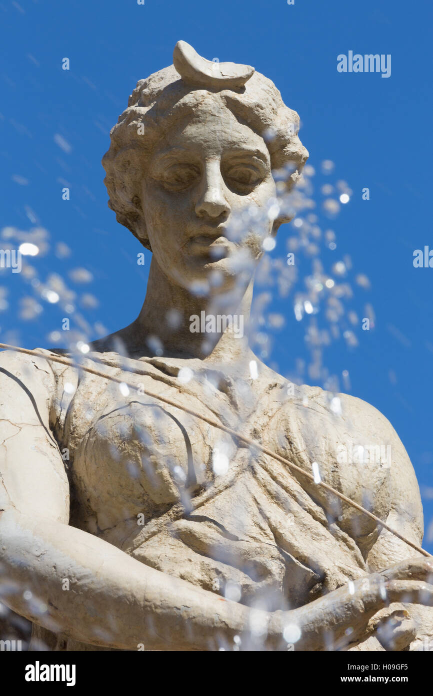 Brunnen von Diana auf der winzigen Insel Ortygia in Syrakus, Sizilien, Italien, Europa Stockfoto