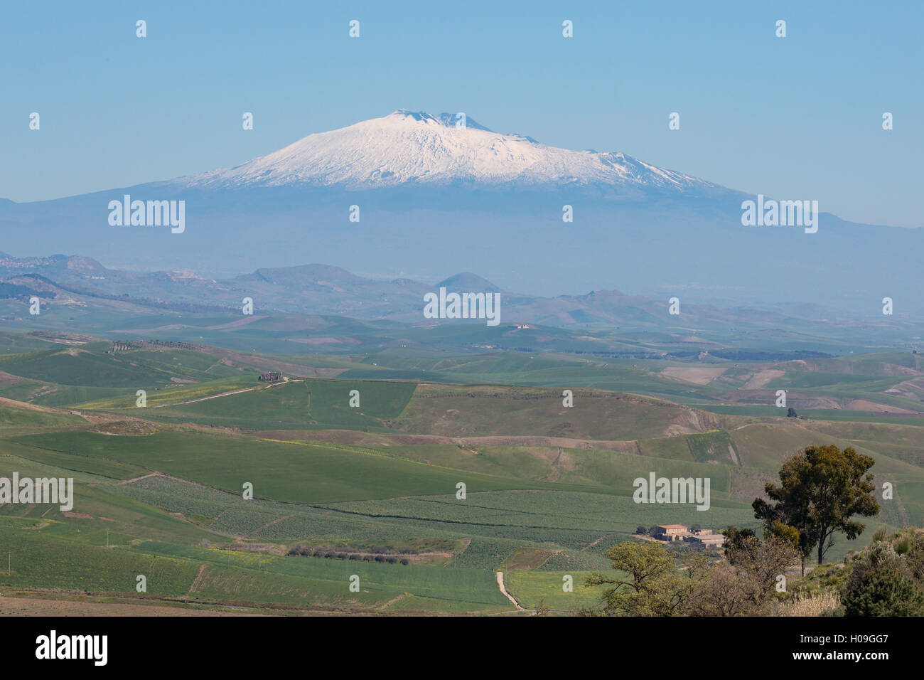 Die ehrfurchtgebietenden Ätna, UNESCO-Weltkulturerbe und höchste aktive Vulkan Europas, Sizilien, Italien, Europa Stockfoto