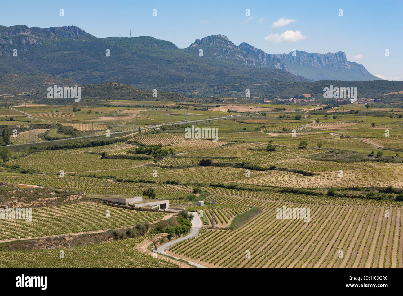 Die Berge der Sierra de Cantabria in der Nähe von San Vicente De La Sonsierra, La Rioja, Spanien, Europa Stockfoto