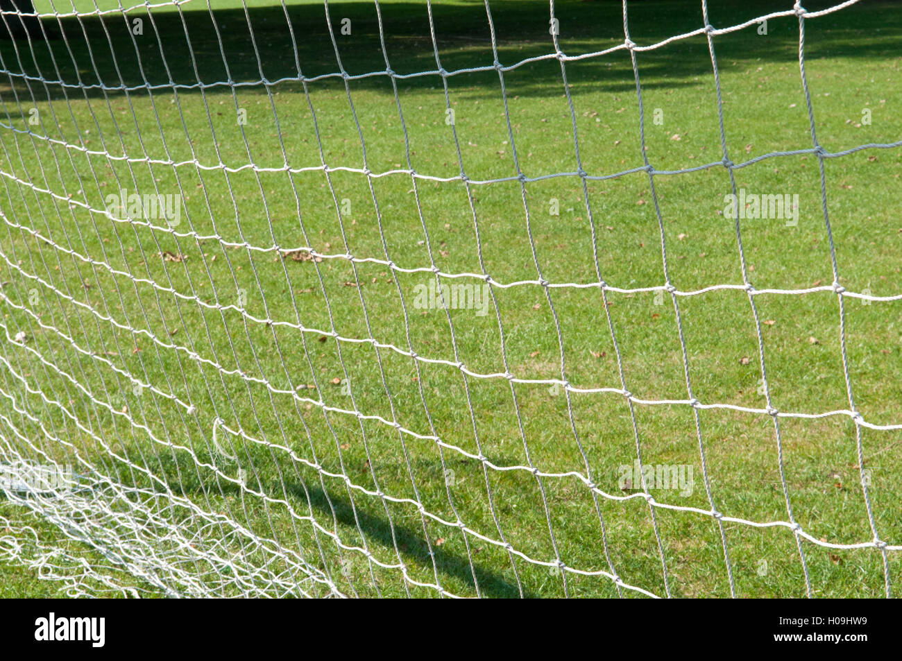 Fußball Spielfeld Torpfosten und Netz auf einem Fußballplatz Stockfoto