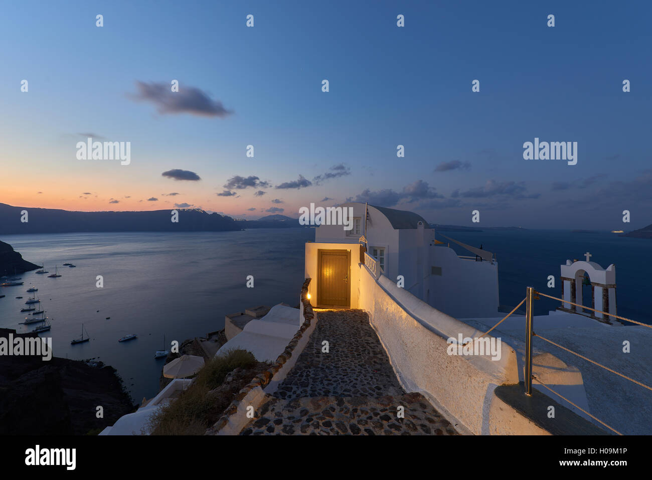 Sonnenaufgang am Dorf Oia, Santorin Stockfoto