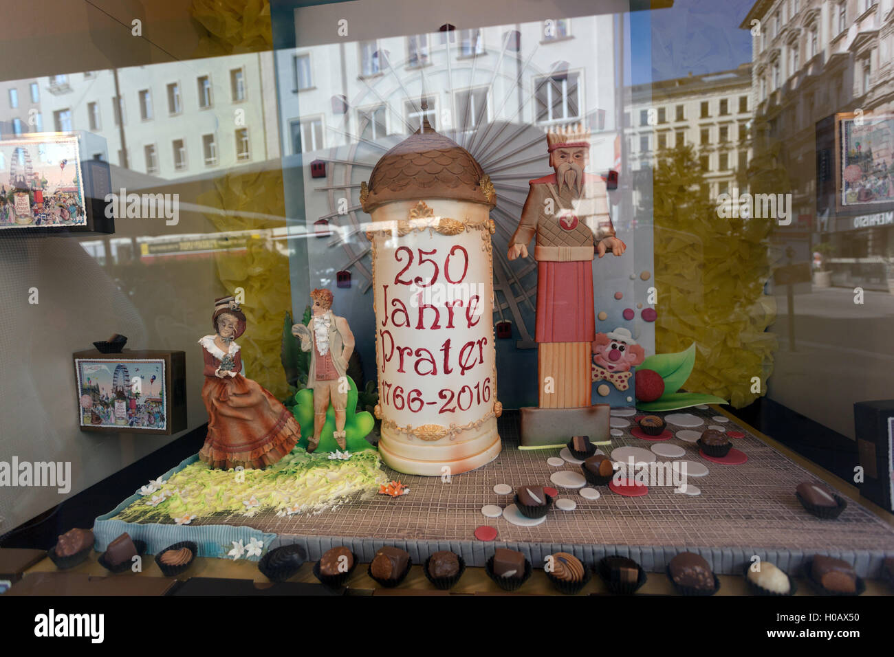 Schaufenster-Konditorei im Zentrum Stadt Wien, Österreich Stockfoto