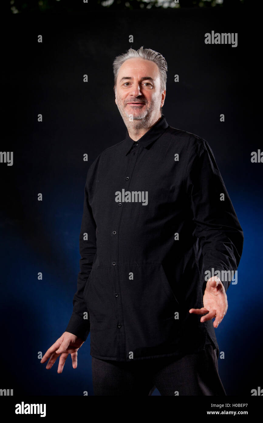 Paul Morley, englischer Musikjournalist und TV-Moderatorin beim Edinburgh International Book Festival. Edinburgh, Schottland. 25. August 2016 Stockfoto