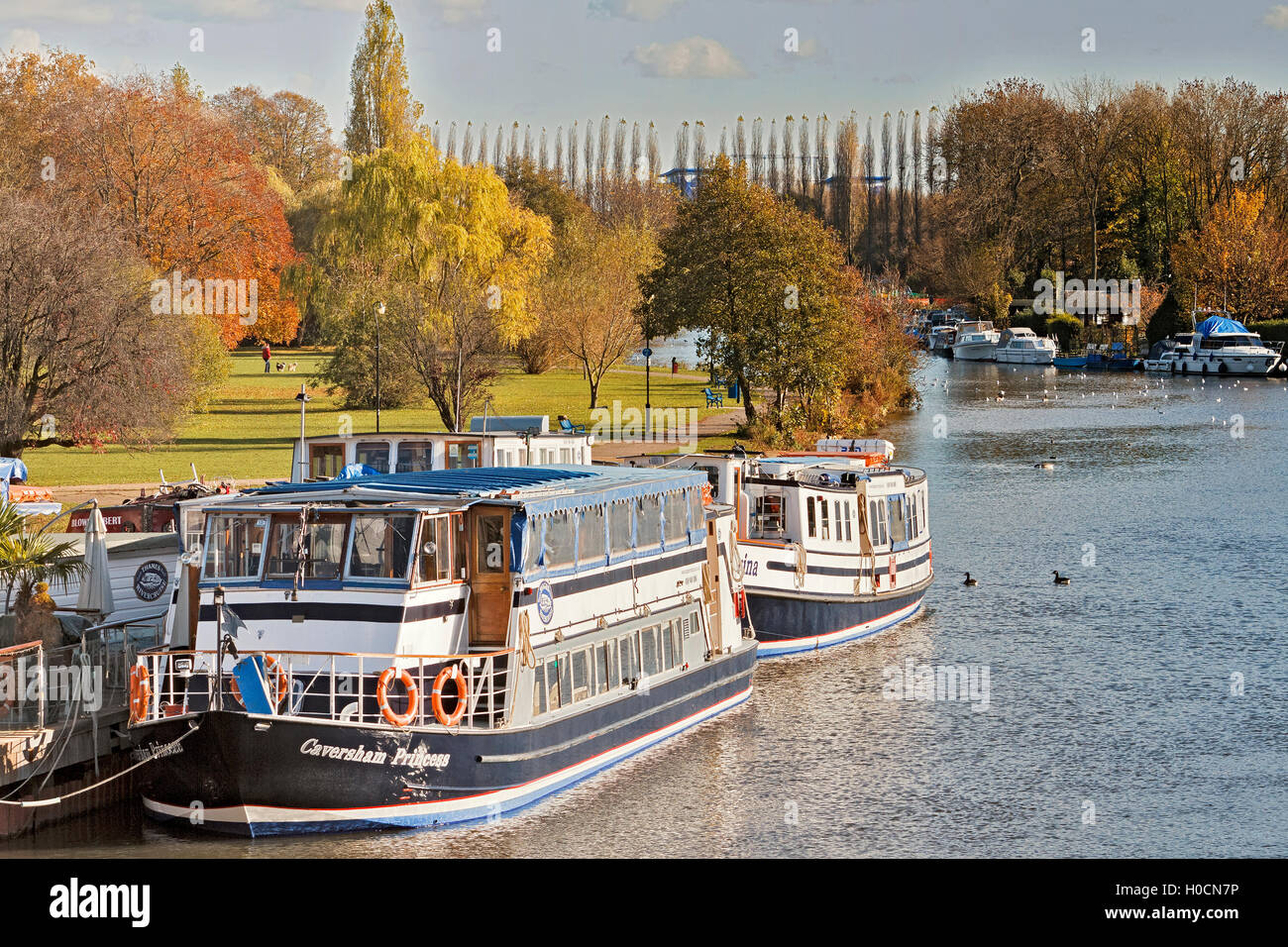 UK Berkshire Leseansicht von Caversham Brücke Stockfoto