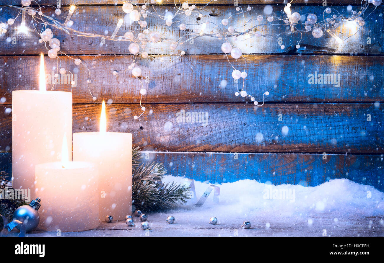 Weihnachten Hintergrund mit Urlaub Licht und Weihnachtsbäume Stockfoto