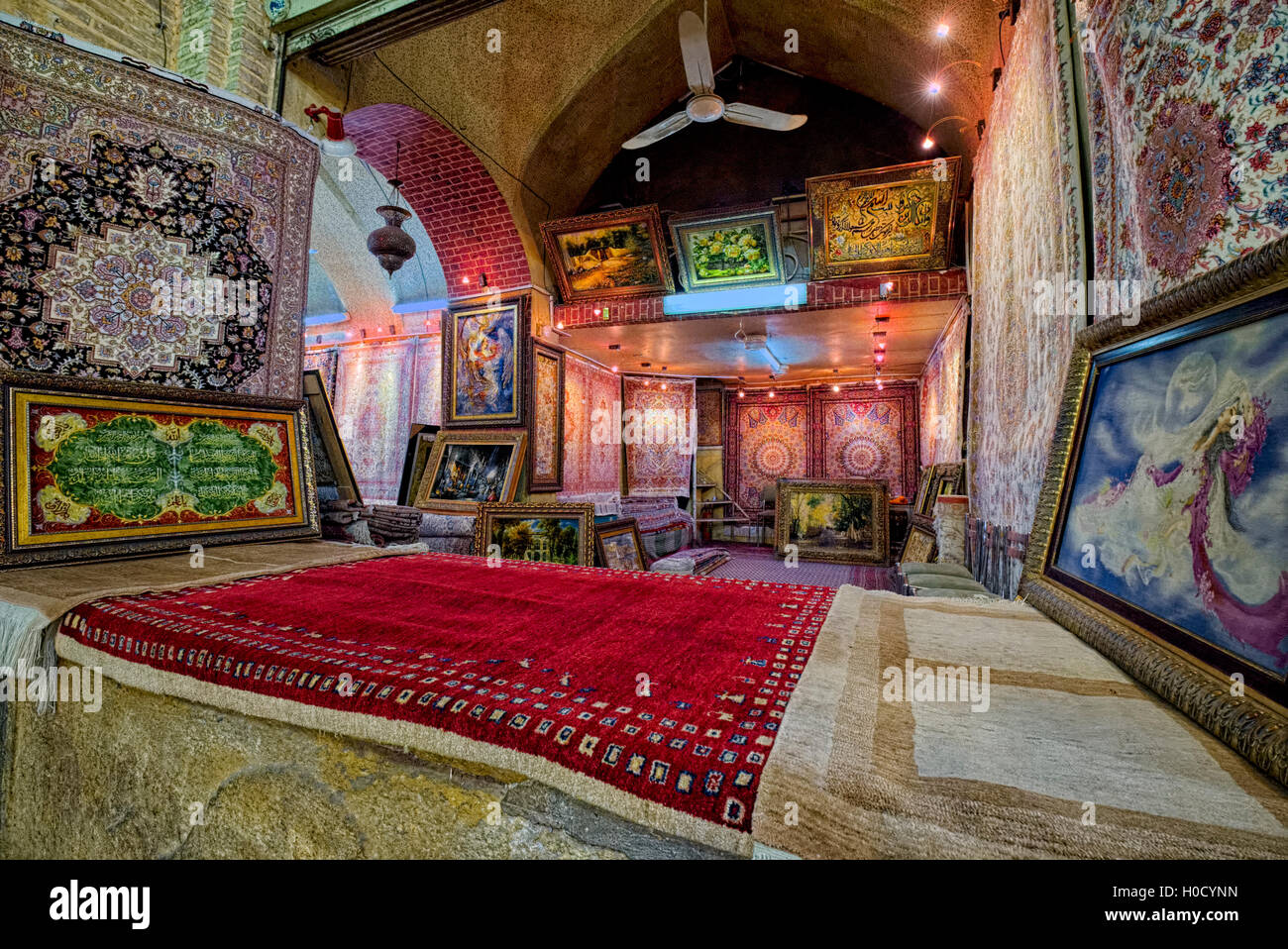 Teppiche im Basar e-Vakil Stockfoto