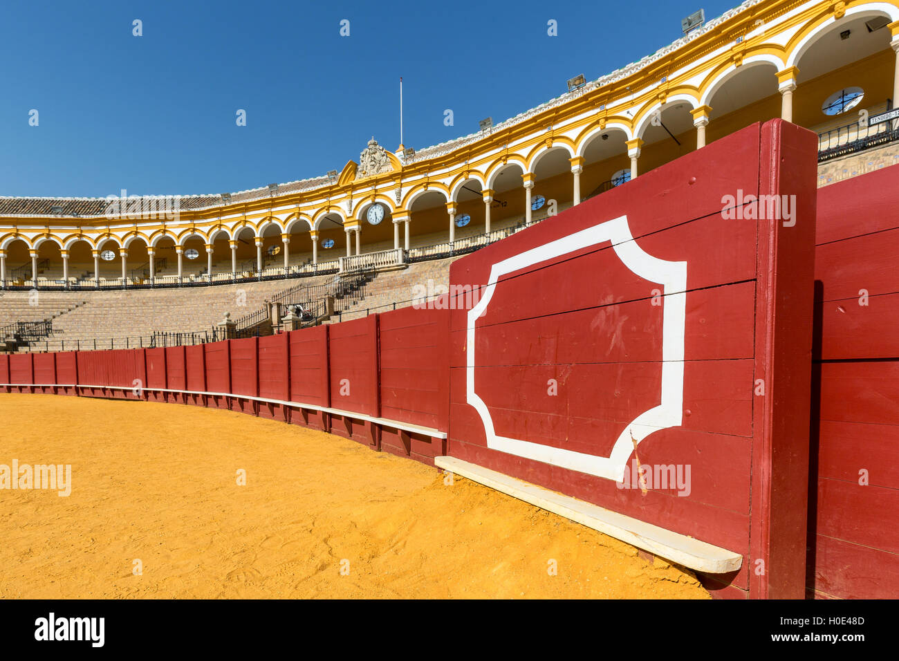 Plaza de toros sevilla -Fotos und -Bildmaterial in hoher Auflösung – Alamy