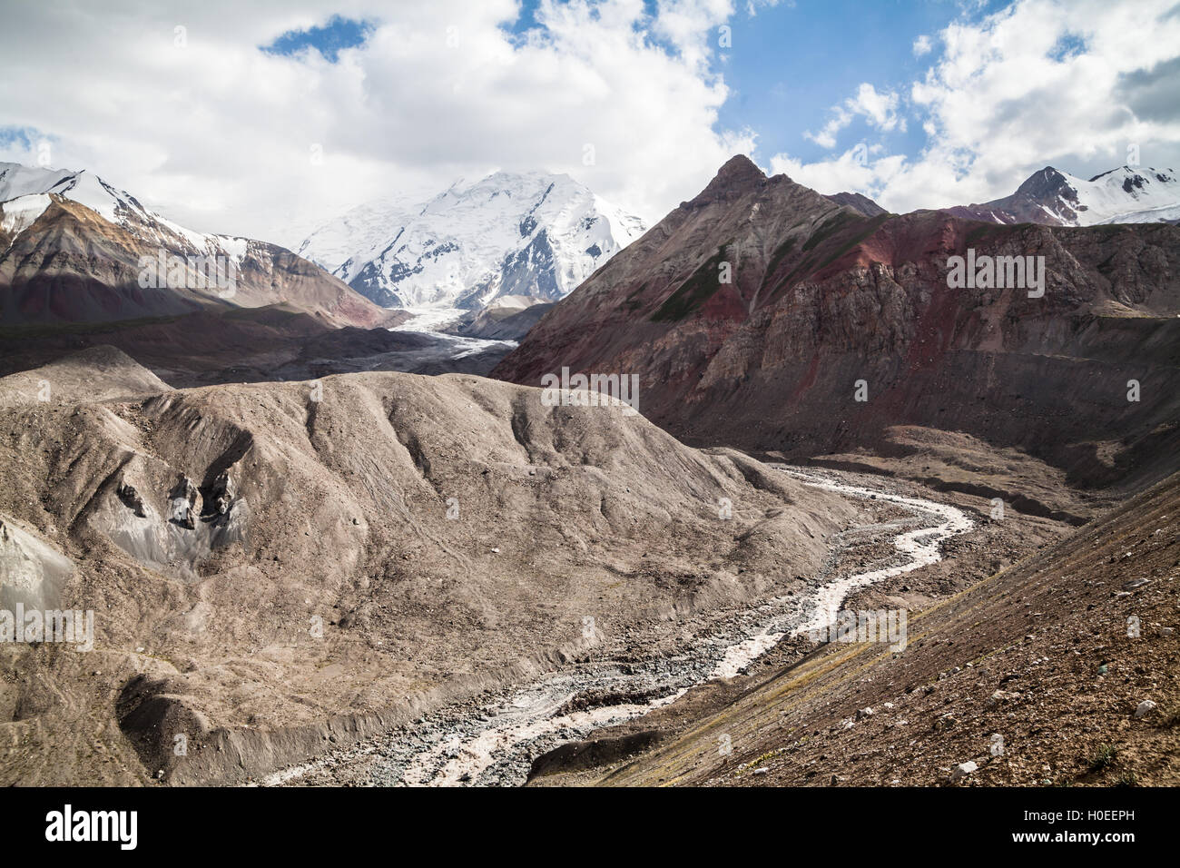 schöne Berge in der Nähe des Peak Lenin. Pamir-Region. Kirgistan Stockfoto