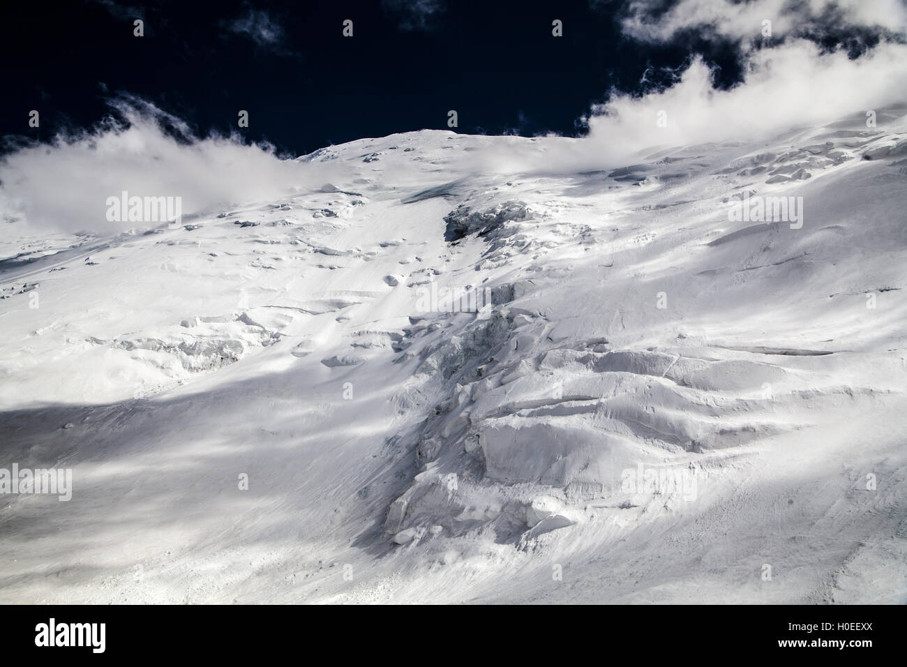 Beautyful Schnee Landschaft an der Lenin-Spitze. Pamir-Gebirge. Kirgistan Stockfoto