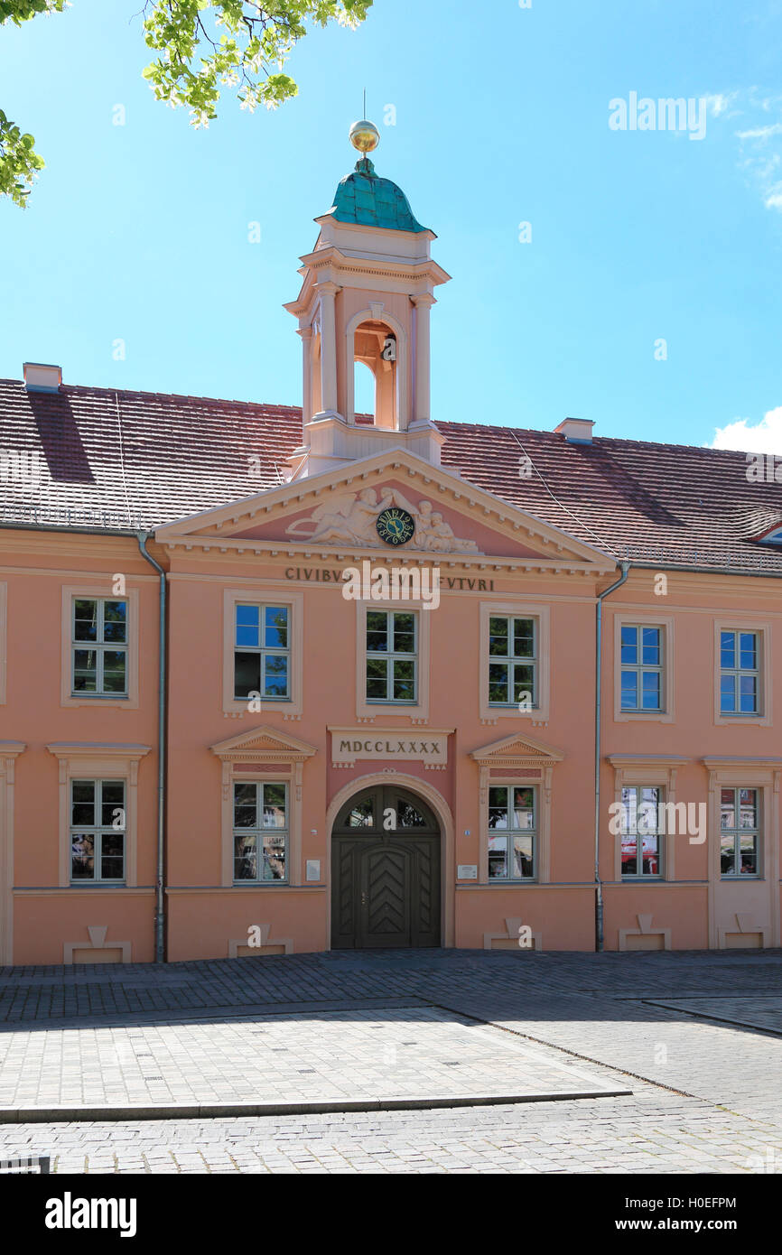 Altes Gymnasium Neuruppin Schulplatz Altes Gymnasium Stockfoto