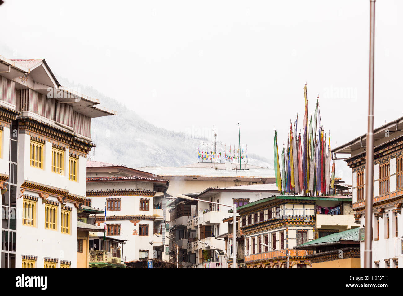 Thimphu, Bhutan mit Schnee am Fuße Stockfoto