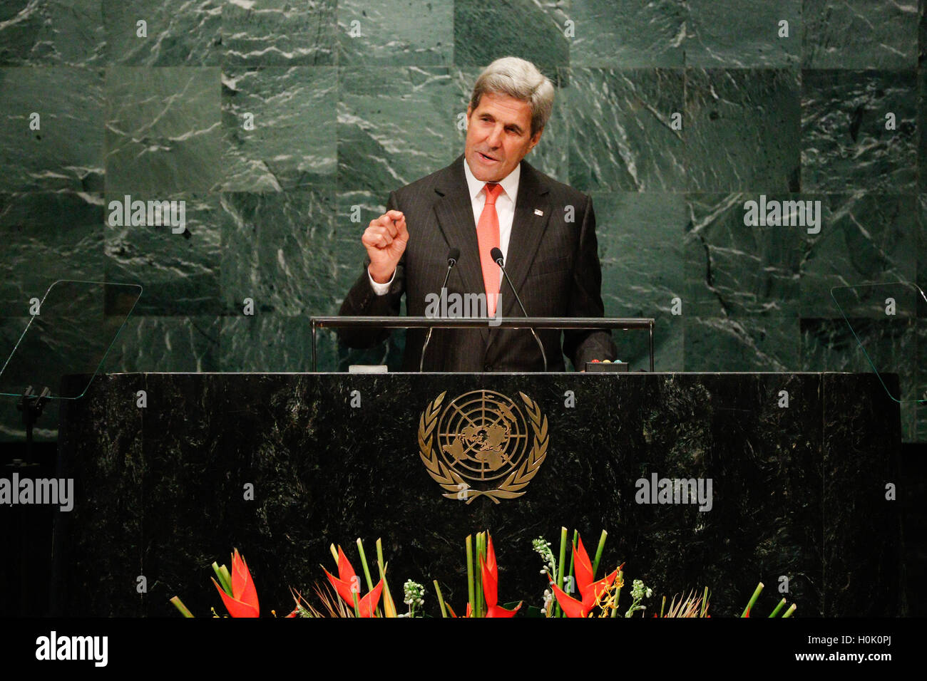 Vereinten Nationen. 21. Sep, 2016. US-Außenminister John Kerry Adressen einer hochrangigen Veranstaltung auf das Inkrafttreten des Abkommens am UNO-Hauptsitz in New York, Paris auf 21. September 2016. Bildnachweis: Li Muzi/Xinhua/Alamy Live-Nachrichten Stockfoto