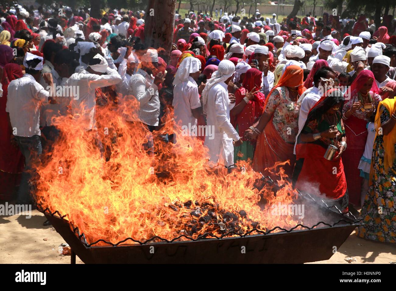 Mitglieder Bishnoi Community eine sozio-religiöse Gruppe, Pay Hommagen an Amrita Devi und andere Märtyrer Khejarli Jodhpur Rajasthan Stockfoto