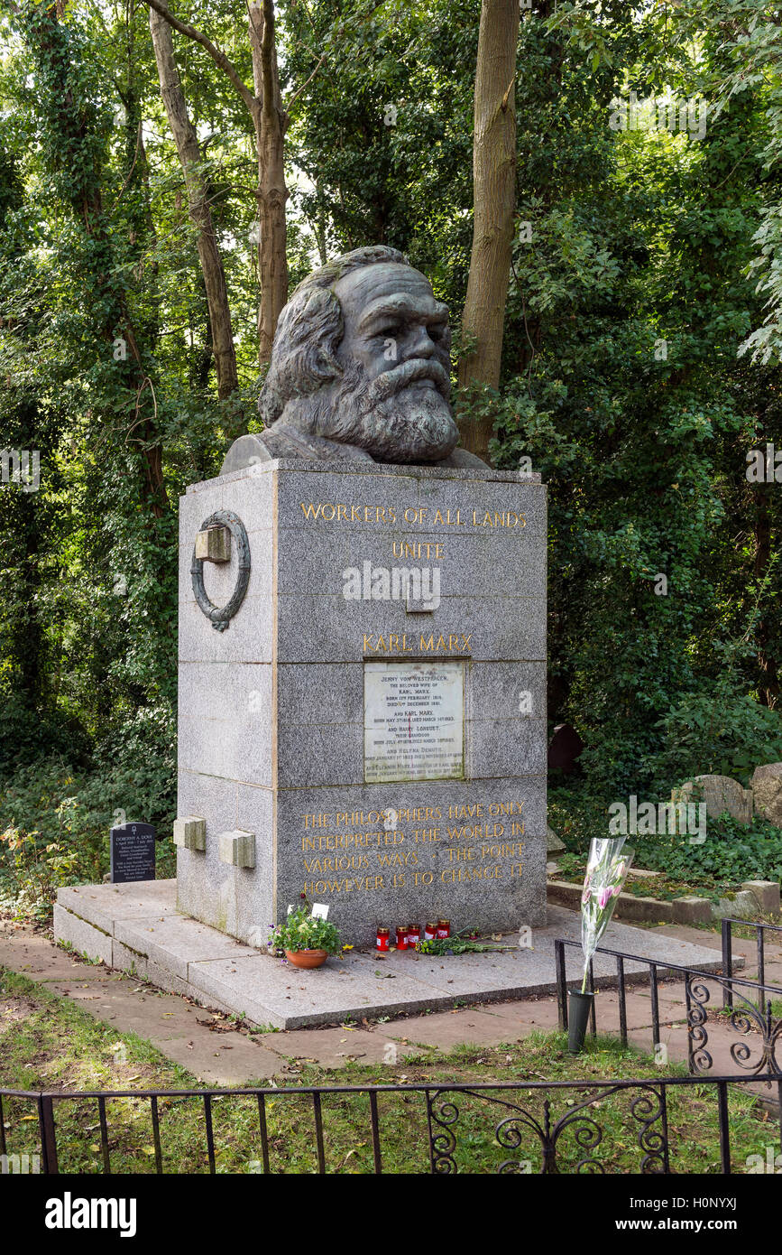 Grab von Karl Marx, Büste, Highgate Friedhof, London, England, Vereinigtes Königreich, Großbritannien Stockfoto