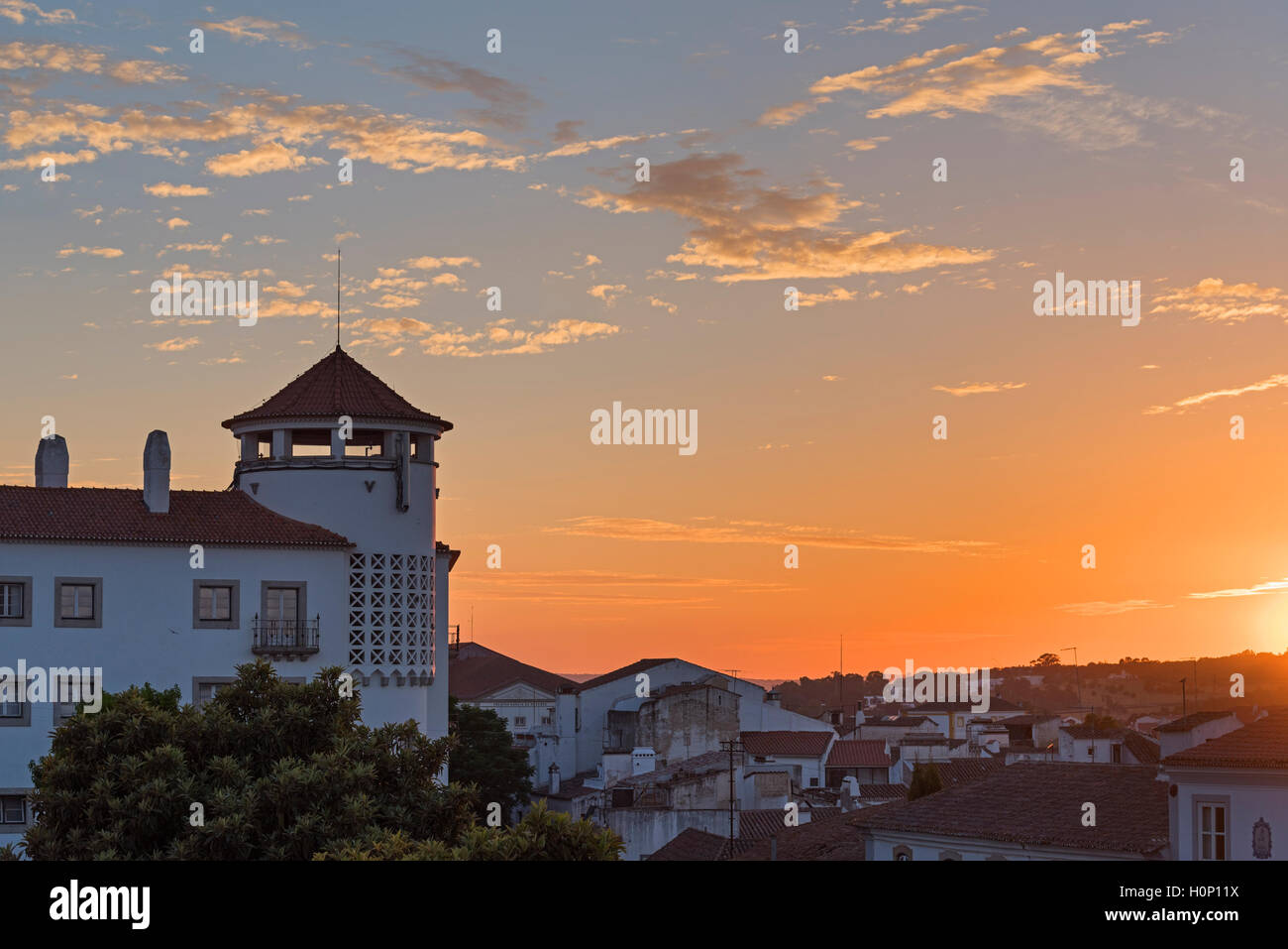 Blick auf die Stadt bei Sonnenuntergang Evora Alentejo Portugal Stockfoto