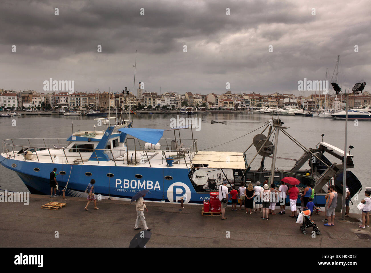 Angelboote/Fischerboote in den Hafen von Cambrils, Costa Daurada, Tarragona, Katalonien, Spanien Stockfoto