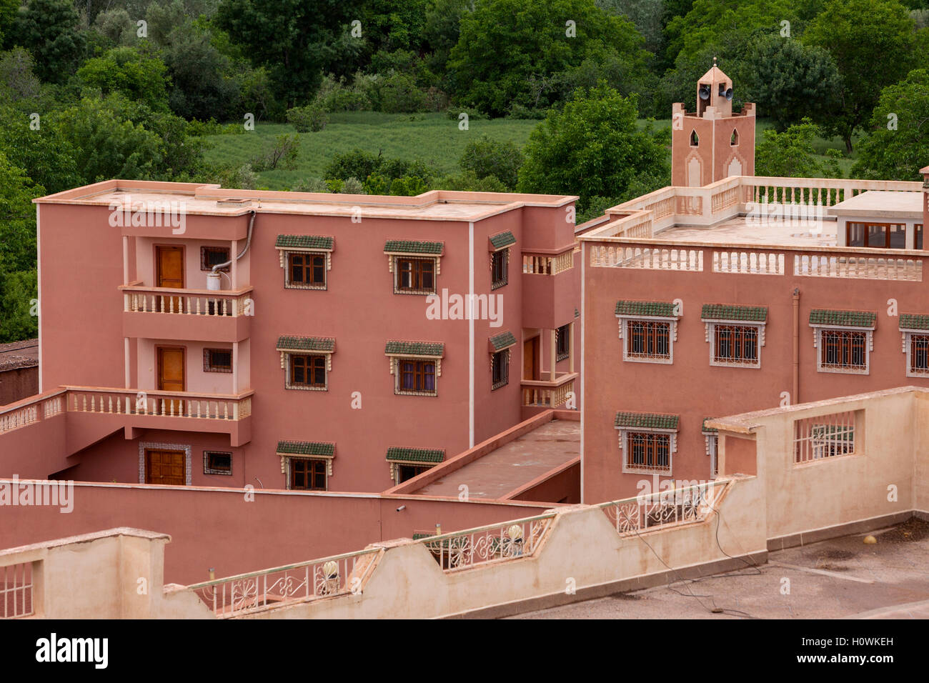 Dades Schlucht, Marokko.  Mittelklasse-Gehäuse Apartments (Appartements). Stockfoto