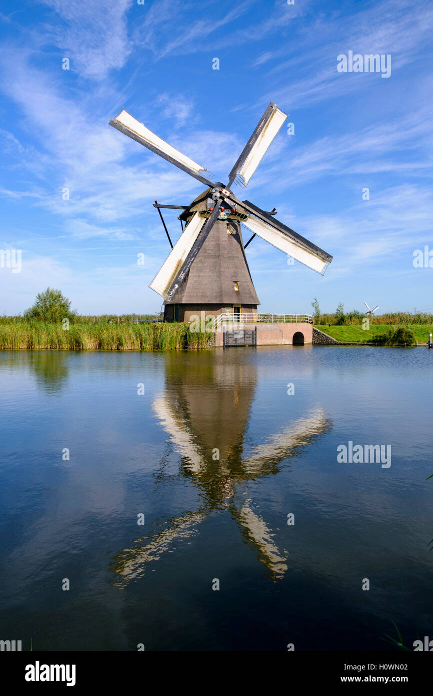 Windmühle am Kinderdijk UNESCO-Weltkulturerbe in den Niederlanden Stockfoto