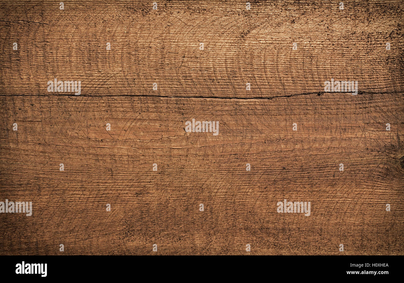 Dunkelbraun zerkratzt Holzbrett. Holzstruktur Stockfoto