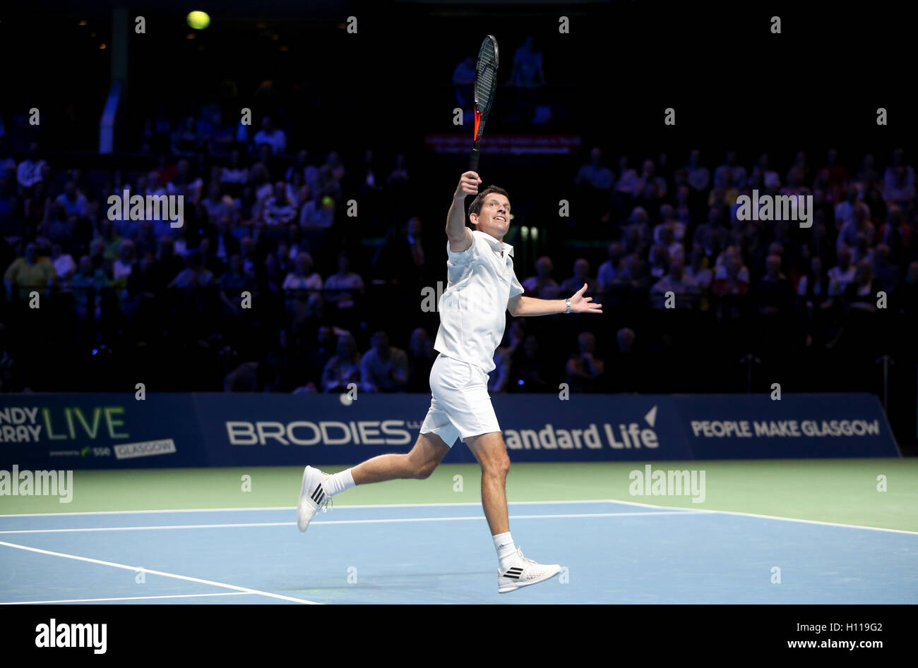 Tim Henman während der Ausstellung-Doppel-Match beim Andy Murray Live Event in der SSE Hydro, Glasgow. Stockfoto