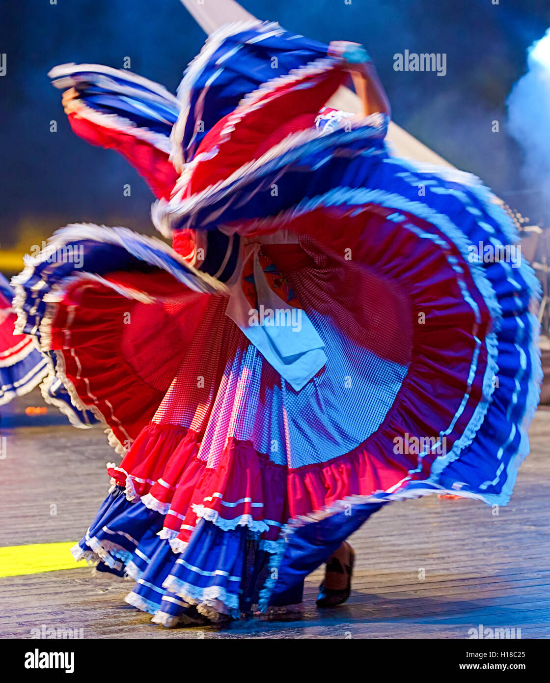 Hintergrund mit Tracht für Frauen in Costa Rica, in einen verrückten Tanz. Stockfoto Hintergrund mit Tracht für Frauen in Costa Rica, in einen verrückten Tanz. Stockfoto