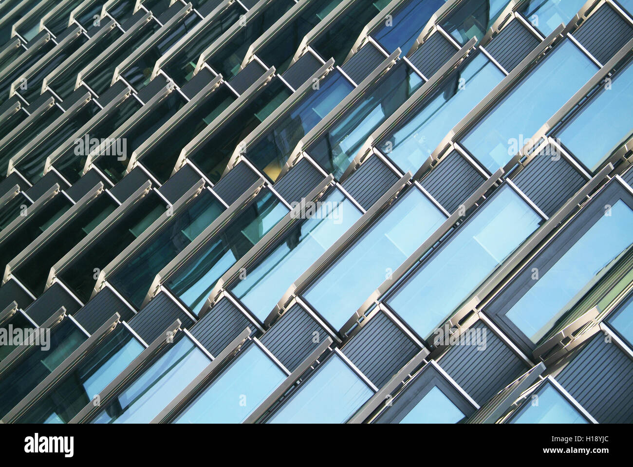 abstrakte Architekturmuster fotografiert im Zentrum von London Stockfoto