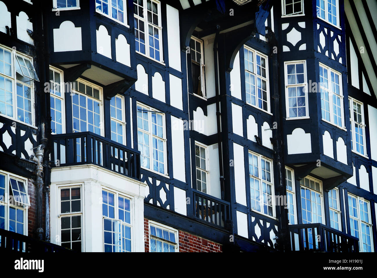 Foto einer deutschen Stil-Fassade mit Fachwerk, London, UK Stockfoto