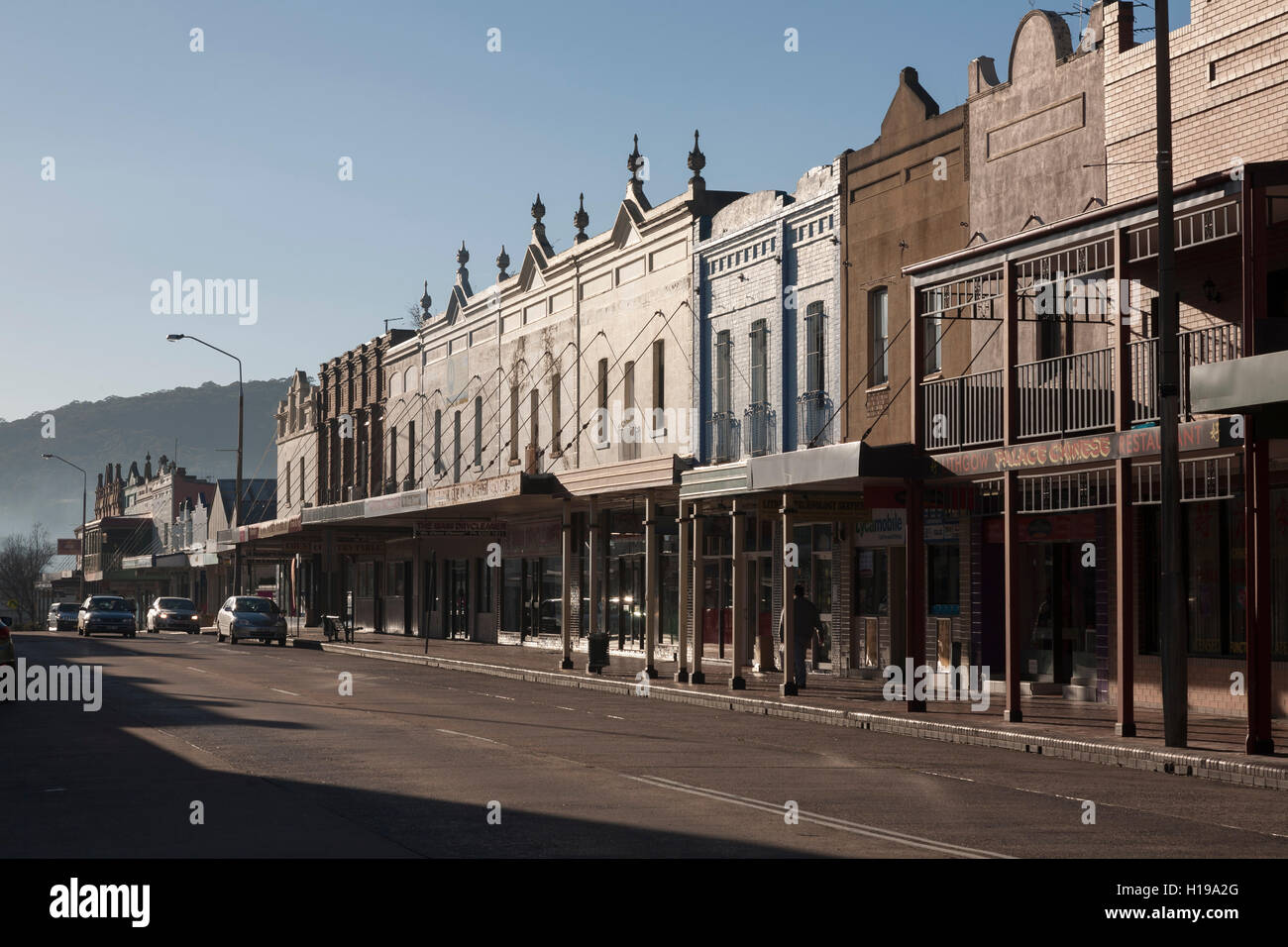 Historischen Streifen Einzelhandel Schaufenster entlang der Main Street Lithgow New South Wales Australien Stockfoto